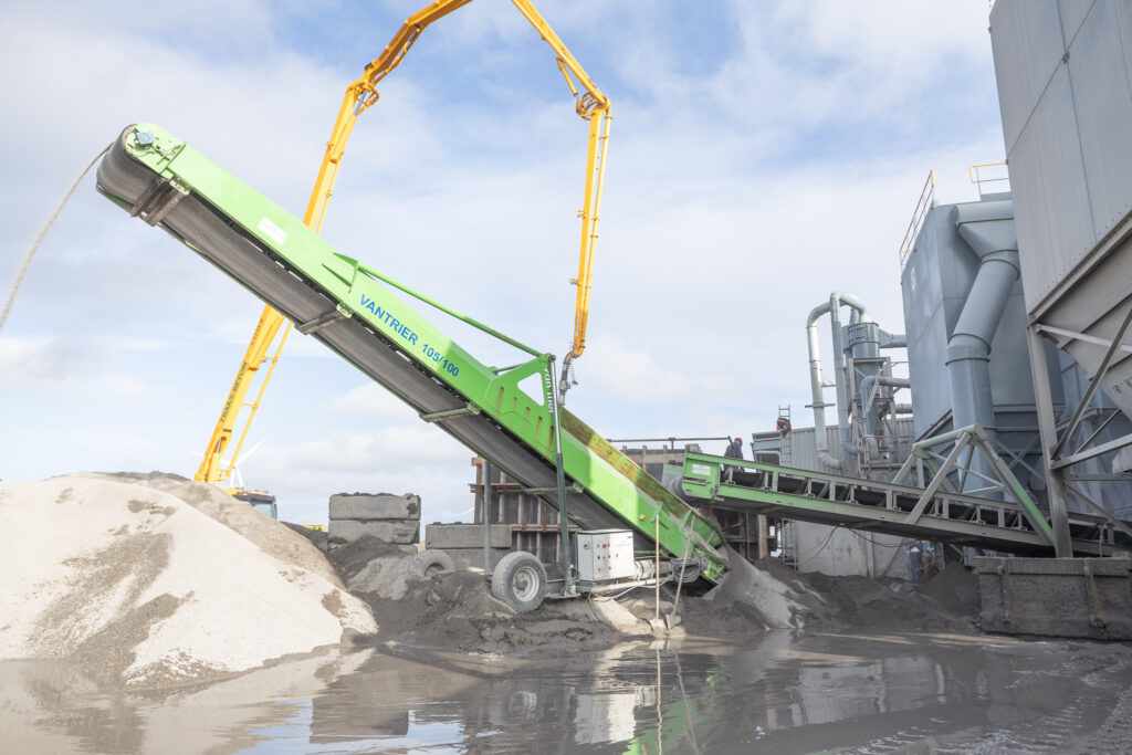 bulk handling recycling conveyor belt